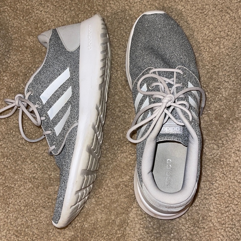Women’s Adidas Tennis Shoes size 11
